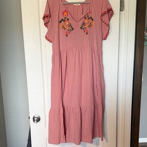 Easel Lined Blush Maxi Dress with Vibrant Embroidery Size M Gently Used